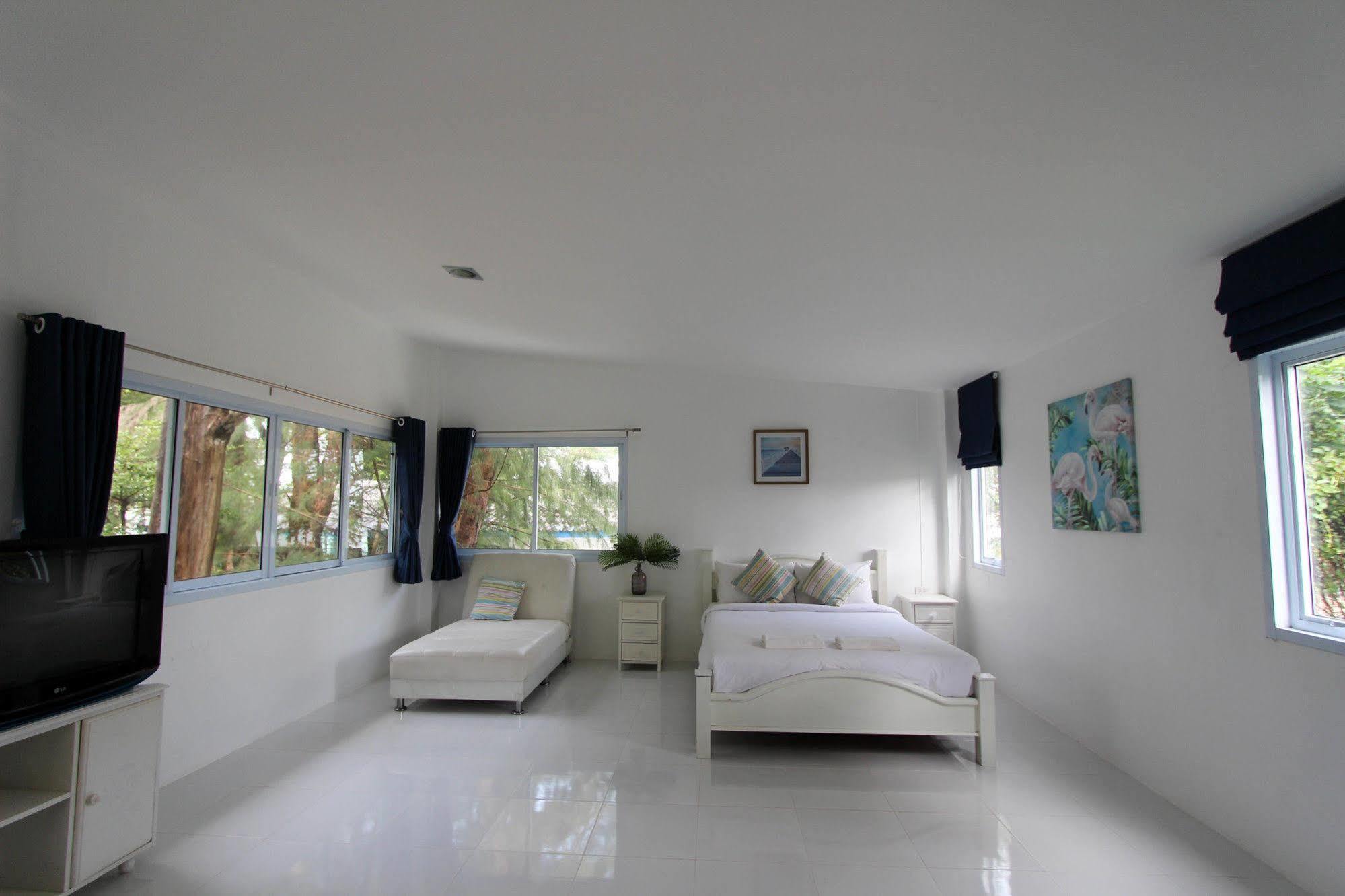 Issara Beach Resort Sichon Exterior foto